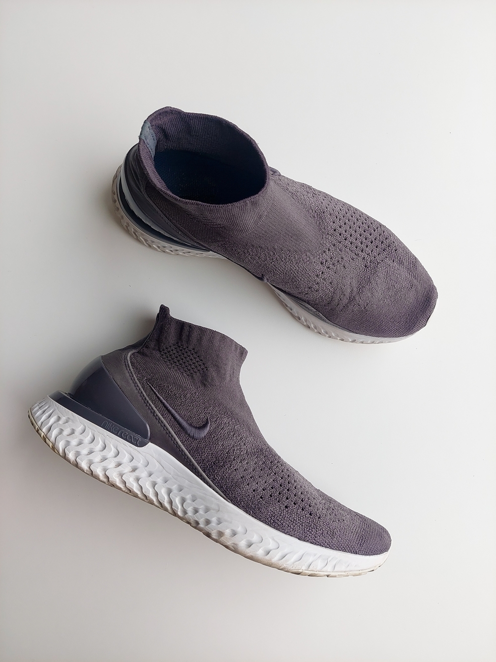 Nike Rise React Flyknit Men's US 9.5 Slip-On Sneakers Gray Athletic Shoes  Run
